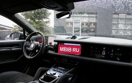 Porsche Cayenne III, 2024 год, 31 990 000 рублей, 18 фотография