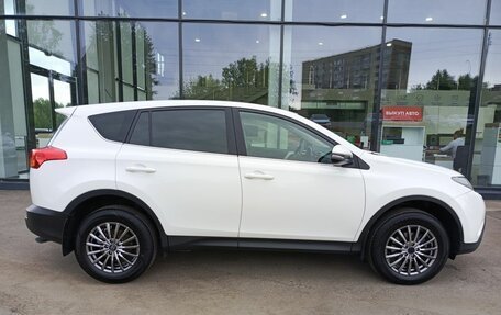 Toyota RAV4, 2015 год, 1 820 000 рублей, 4 фотография