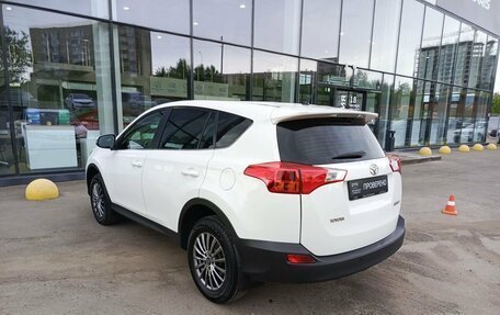 Toyota RAV4, 2015 год, 1 820 000 рублей, 7 фотография