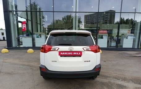 Toyota RAV4, 2015 год, 1 820 000 рублей, 6 фотография