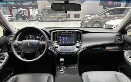 Toyota Crown, 2018 год, 3 100 000 рублей, 13 фотография