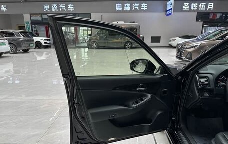 Toyota Crown, 2018 год, 3 100 000 рублей, 15 фотография
