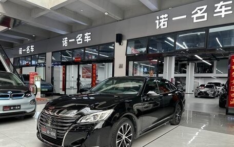 Toyota Crown, 2018 год, 3 100 000 рублей, 4 фотография