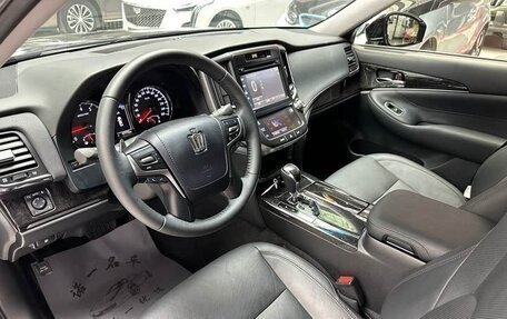 Toyota Crown, 2018 год, 3 100 000 рублей, 14 фотография
