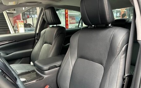Toyota Crown, 2018 год, 3 100 000 рублей, 19 фотография