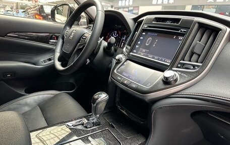 Toyota Crown, 2018 год, 3 100 000 рублей, 24 фотография