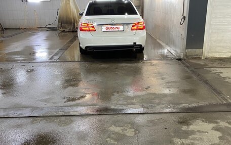 Mercedes-Benz E-Класс, 2011 год, 1 250 000 рублей, 5 фотография