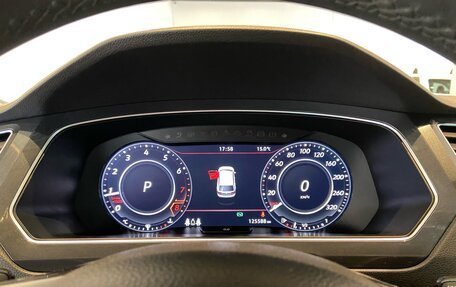 Volkswagen Tiguan II, 2017 год, 2 200 000 рублей, 11 фотография