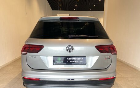 Volkswagen Tiguan II, 2017 год, 2 200 000 рублей, 4 фотография