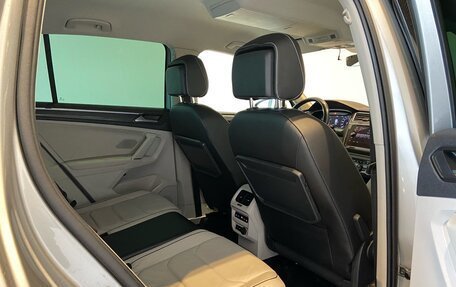 Volkswagen Tiguan II, 2017 год, 2 200 000 рублей, 24 фотография