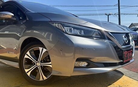 Nissan Leaf II, 2018 год, 940 000 рублей, 2 фотография