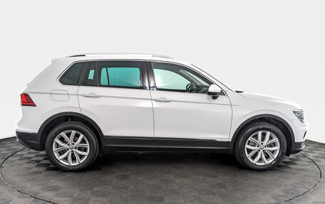 Volkswagen Tiguan II, 2019 год, 2 750 000 рублей, 4 фотография