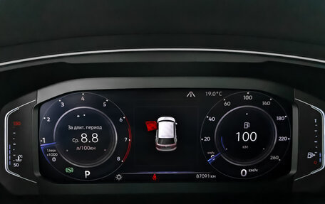 Volkswagen Tiguan II, 2019 год, 2 750 000 рублей, 16 фотография