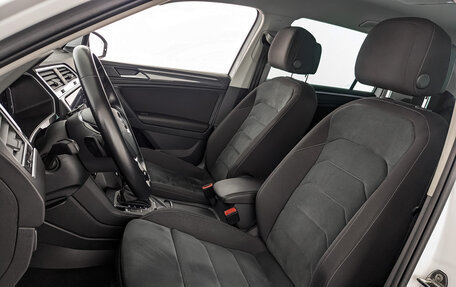 Volkswagen Tiguan II, 2019 год, 2 750 000 рублей, 20 фотография