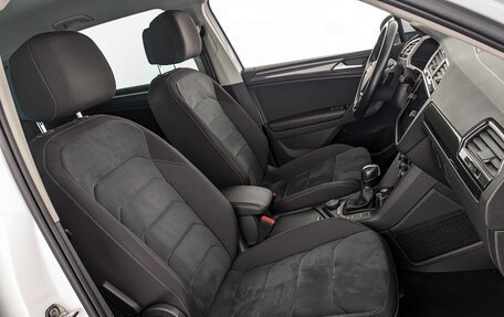 Volkswagen Tiguan II, 2019 год, 2 750 000 рублей, 24 фотография