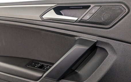 Volkswagen Tiguan II, 2019 год, 2 750 000 рублей, 26 фотография