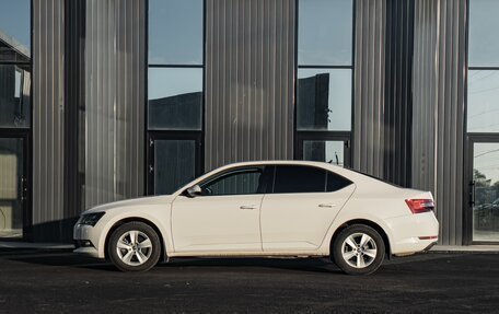 Skoda Superb III рестайлинг, 2019 год, 2 050 000 рублей, 7 фотография