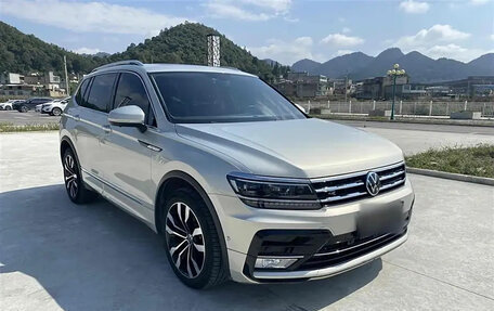 Volkswagen Tiguan II, 2021 год, 2 650 000 рублей, 9 фотография