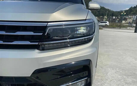 Volkswagen Tiguan II, 2021 год, 2 650 000 рублей, 15 фотография