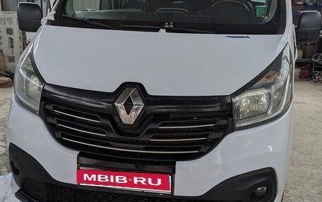Renault Trafic, 2015 год, 1 650 000 рублей, 1 фотография