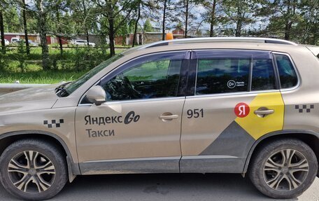 Volkswagen Tiguan I, 2013 год, 1 000 000 рублей, 1 фотография
