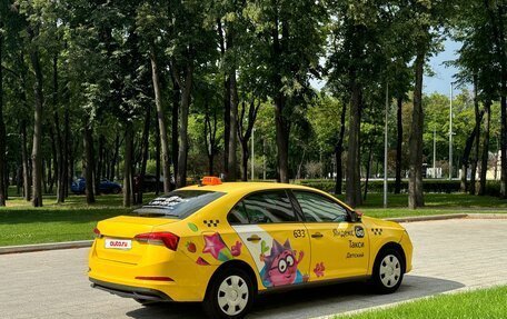 Skoda Rapid II, 2021 год, 900 000 рублей, 2 фотография