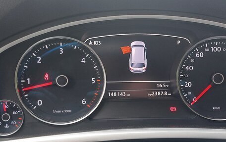 Volkswagen Touareg III, 2017 год, 3 000 000 рублей, 3 фотография