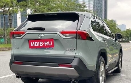 Toyota RAV4, 2020 год, 2 990 000 рублей, 6 фотография