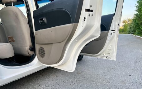 Toyota Passo III, 2004 год, 360 000 рублей, 14 фотография