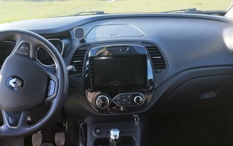 Renault Kaptur I рестайлинг, 2019 год, 1 800 000 рублей, 19 фотография