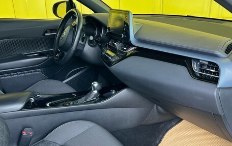 Toyota C-HR I рестайлинг, 2021 год, 2 549 000 рублей, 13 фотография