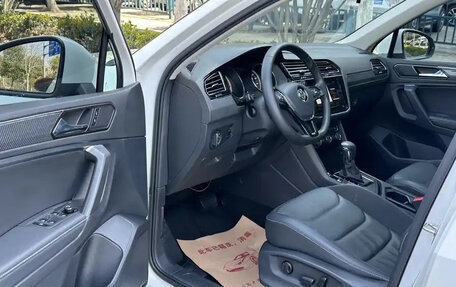Volkswagen Tiguan II, 2020 год, 2 000 000 рублей, 7 фотография