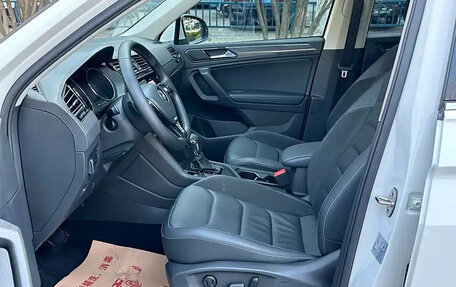 Volkswagen Tiguan II, 2020 год, 2 000 000 рублей, 8 фотография