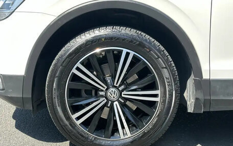 Volkswagen Tiguan II, 2020 год, 2 000 000 рублей, 18 фотография