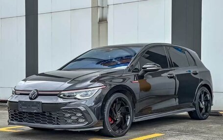 Volkswagen Golf GTI, 2022 год, 2 750 000 рублей, 2 фотография