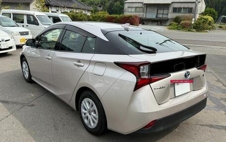 Toyota Prius IV XW50, 2019 год, 1 569 000 рублей, 8 фотография