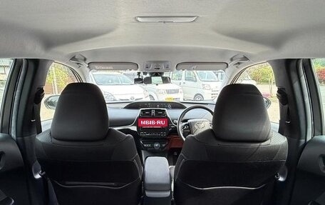 Toyota Prius IV XW50, 2019 год, 1 569 000 рублей, 9 фотография