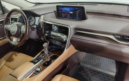 Lexus RX IV рестайлинг, 2016 год, 4 200 000 рублей, 17 фотография