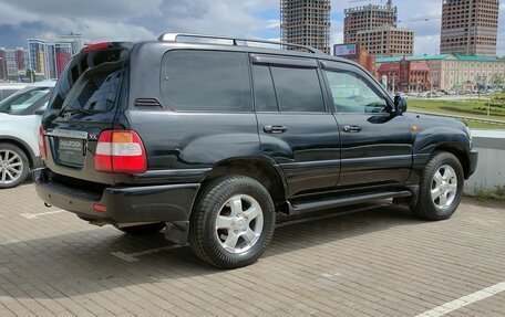 Toyota Land Cruiser 100 рестайлинг 2, 2005 год, 2 030 000 рублей, 4 фотография