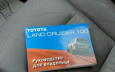 Toyota Land Cruiser 100 рестайлинг 2, 2005 год, 2 030 000 рублей, 17 фотография