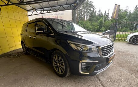 KIA Carnival III, 2019 год, 2 599 000 рублей, 3 фотография