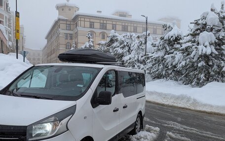 Renault Trafic, 2015 год, 1 650 000 рублей, 4 фотография