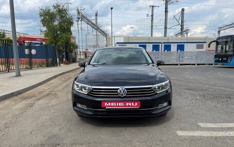 Volkswagen Passat B8 рестайлинг, 2015 год, 1 950 000 рублей, 9 фотография