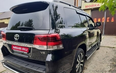 Toyota Land Cruiser 200, 2018 год, 7 100 000 рублей, 2 фотография