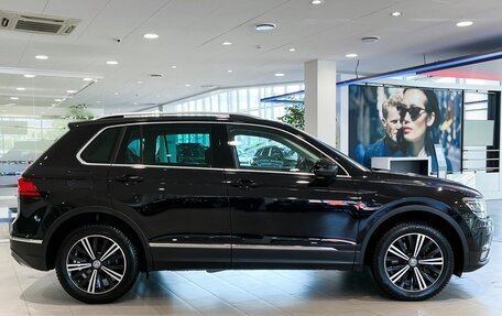 Volkswagen Tiguan II, 2019 год, 3 045 000 рублей, 6 фотография