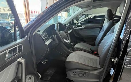 Volkswagen Tiguan II, 2022 год, 3 226 000 рублей, 8 фотография