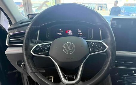 Volkswagen Tiguan II, 2022 год, 3 226 000 рублей, 6 фотография