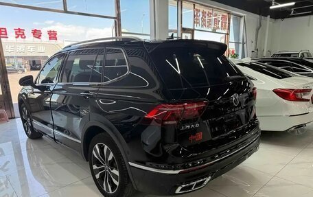 Volkswagen Tiguan II, 2022 год, 3 226 000 рублей, 11 фотография