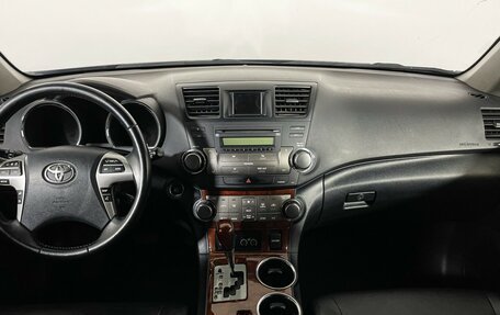Toyota Highlander III, 2013 год, 2 147 000 рублей, 12 фотография