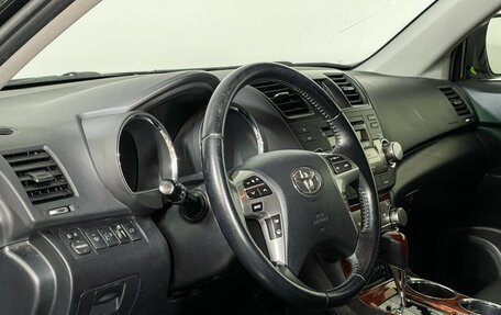 Toyota Highlander III, 2013 год, 2 147 000 рублей, 13 фотография